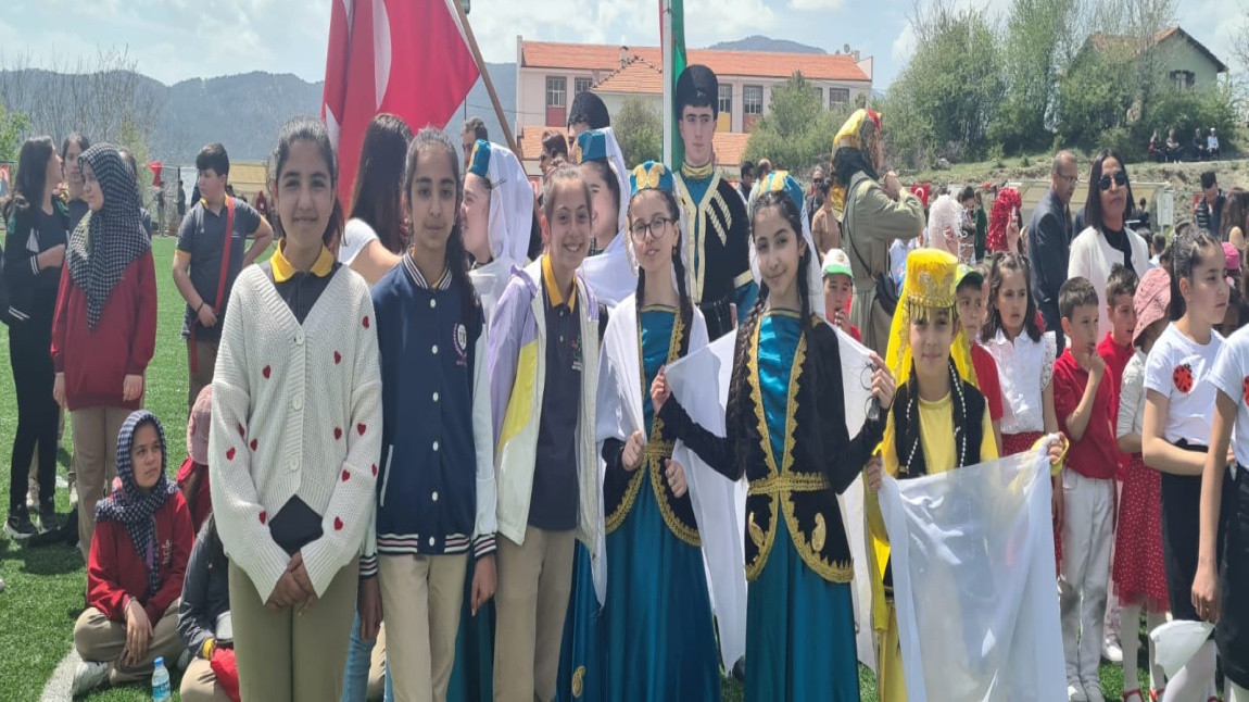 KARDEŞ OKULUMUZDAN 23 NİSAN ZİYARETİ